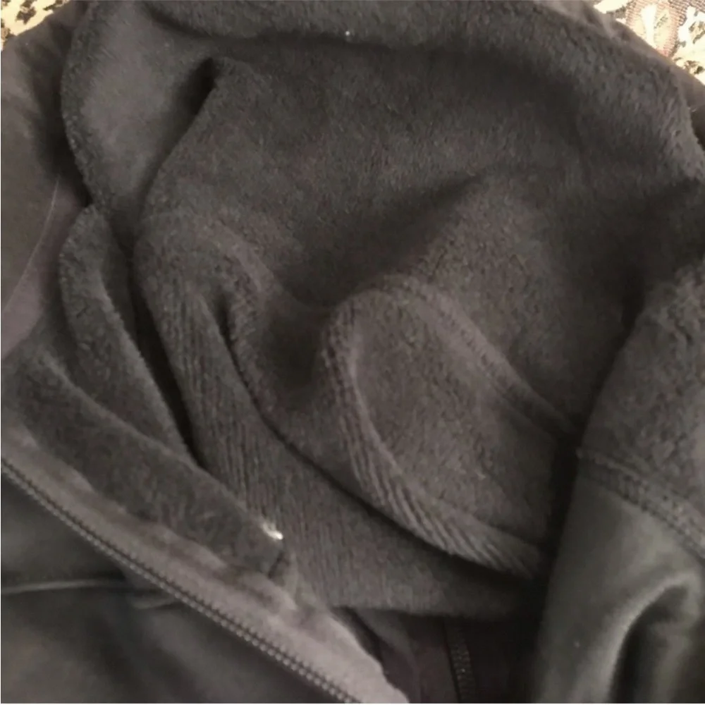 The North Face size XL black fleece lined zip front men’s jacket like new